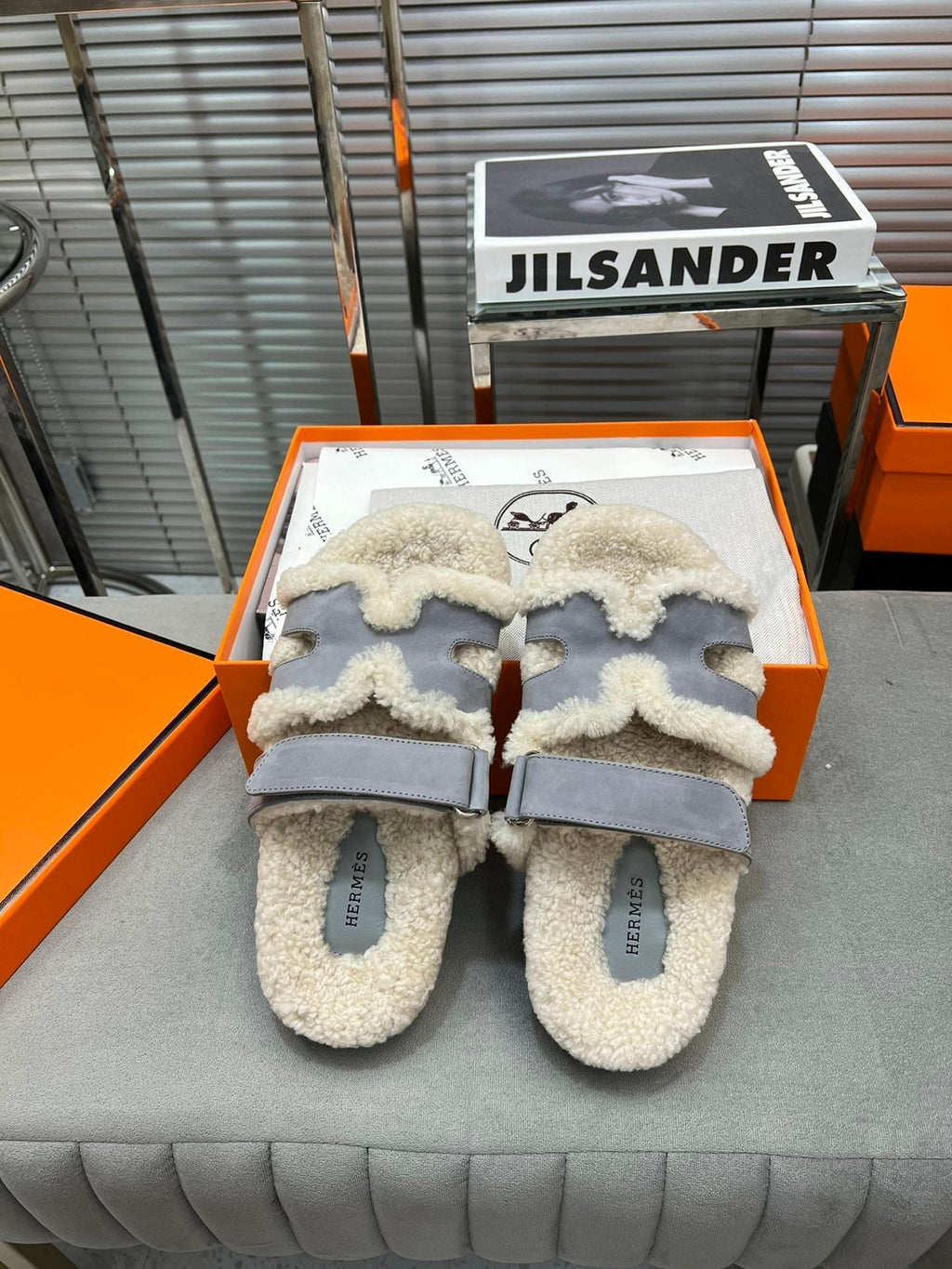 HERMES CHYPRE SLIPPERS IN BEIGE LAMB WOOL AND COOL GRAY SUEDE