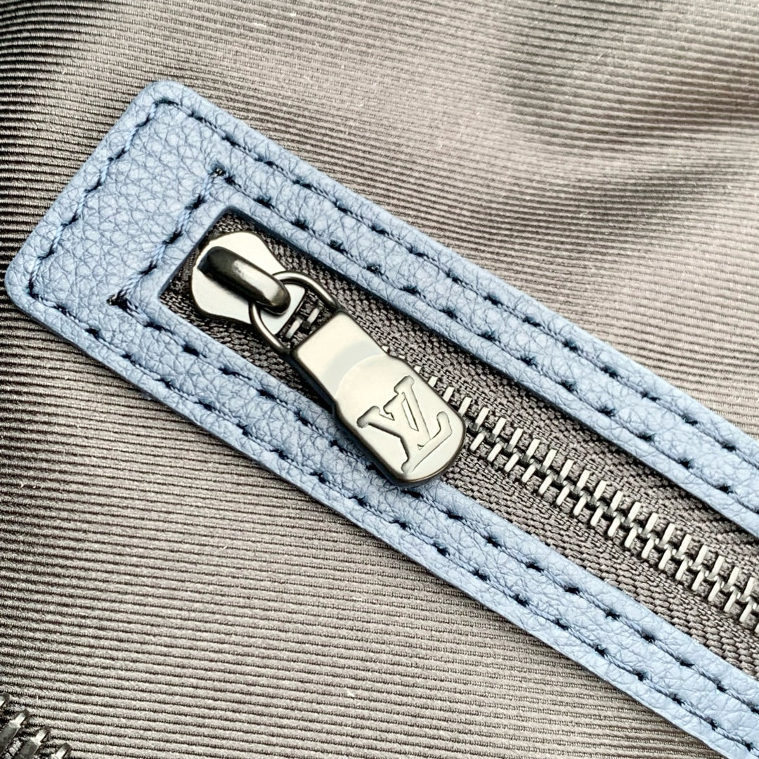 LOUIS VUITTON KEEPALL BANDOULIÈRE 50 IN DARK BLUE MONOGRAM SHADOW EMBOSSED CALFSKIN