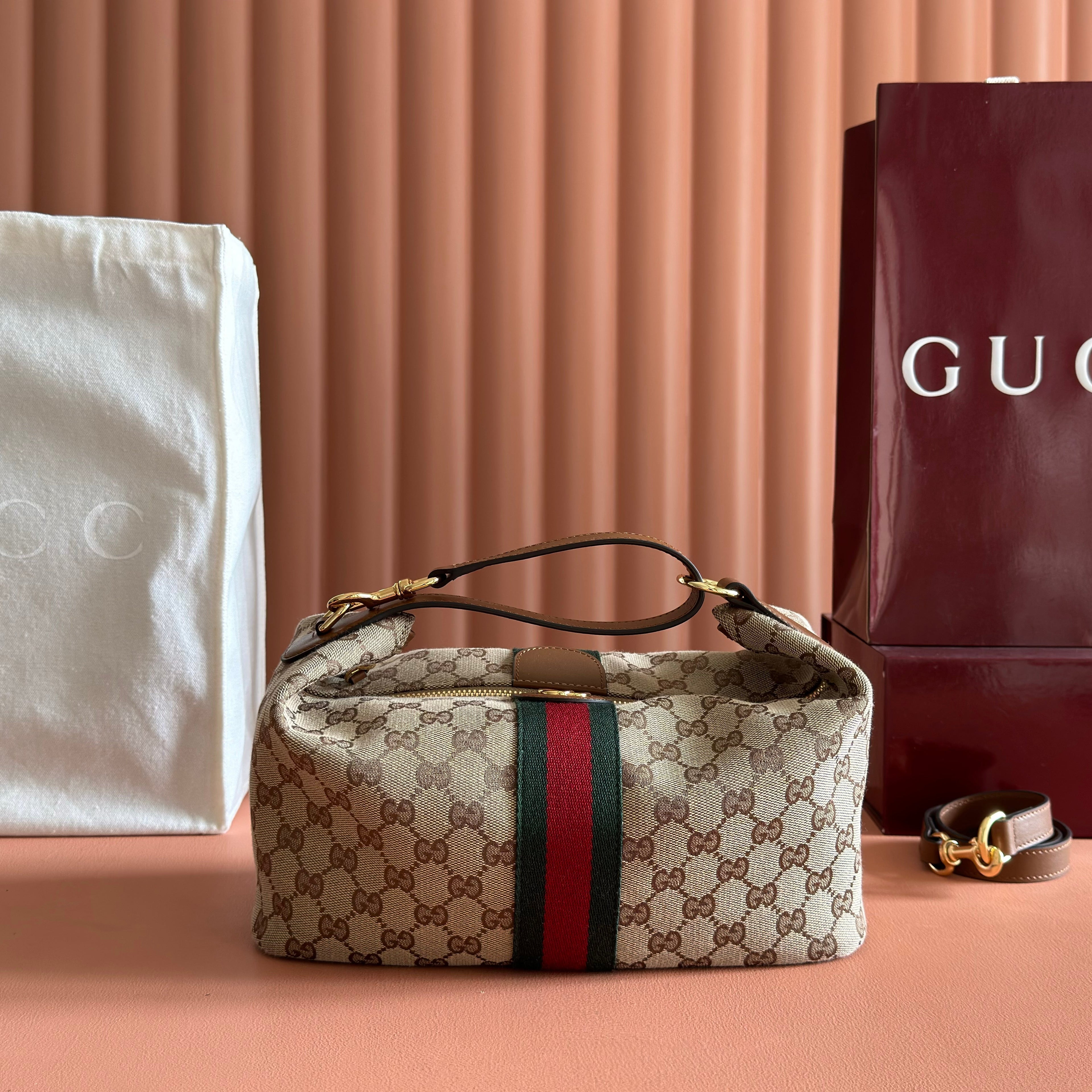 GUCCI 26S GIGLIO TOP HANDLE BAG 27 IN WARM BEIGE AND BROWN CANVAS