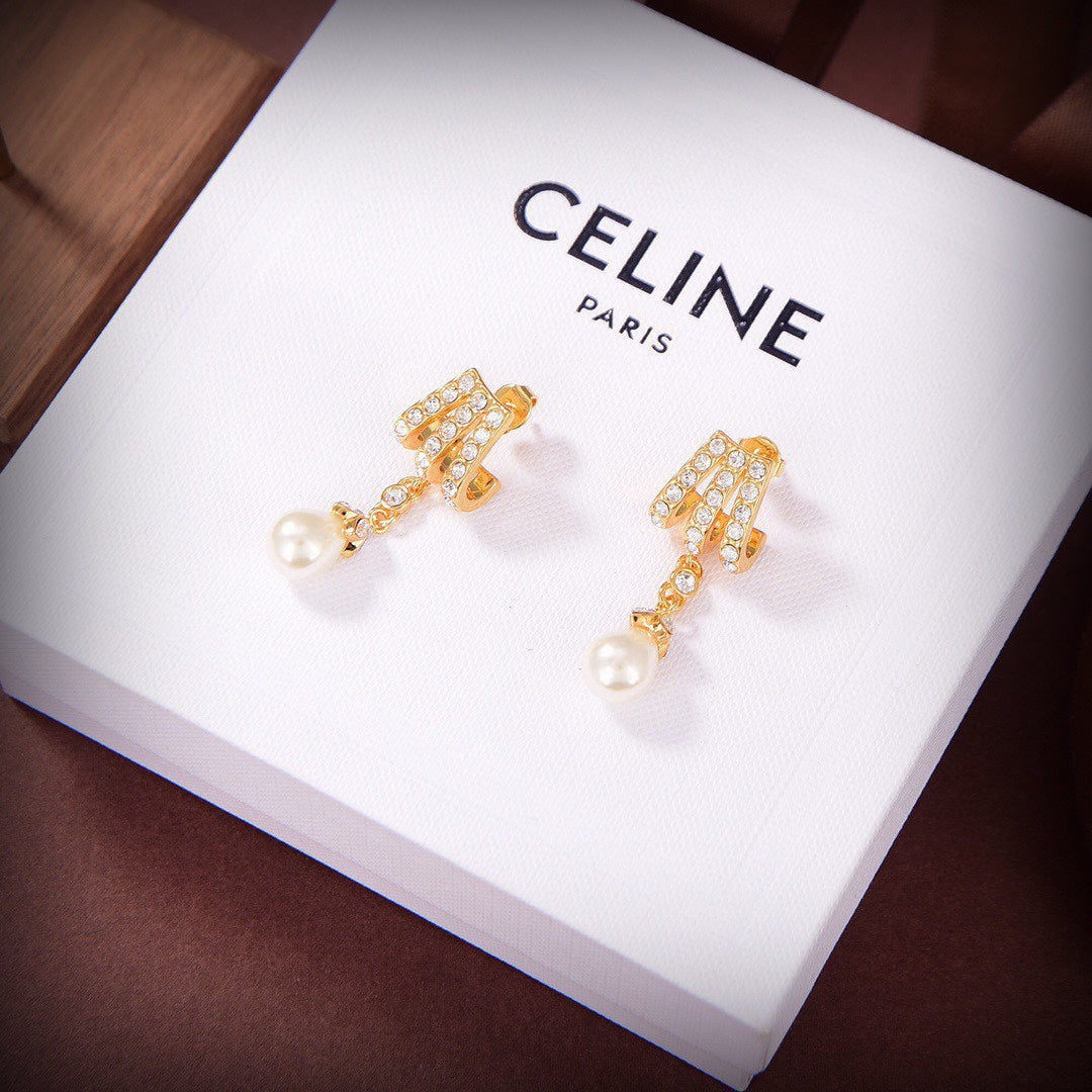 18K Celine Vintage Pearls Earrings