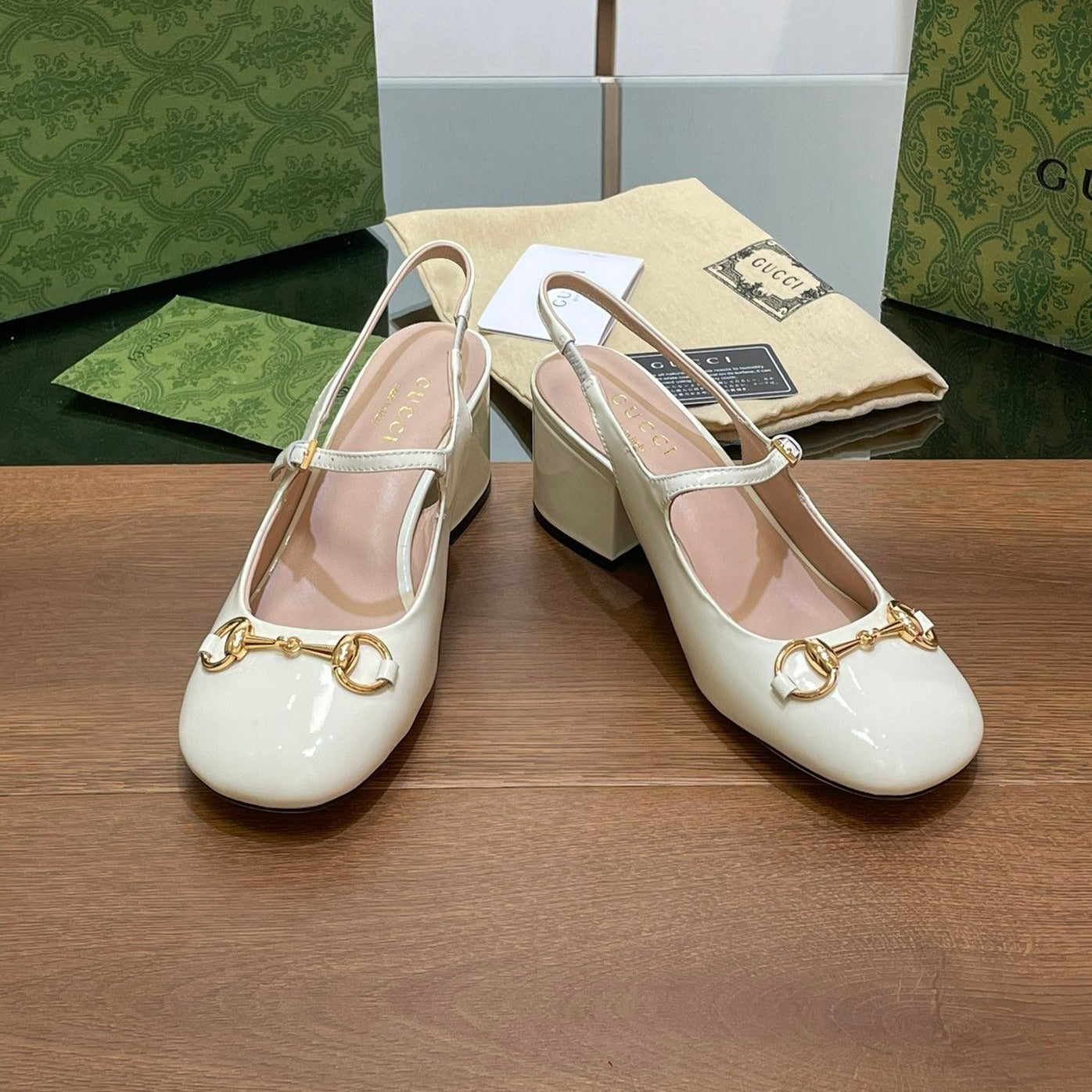 GUCCI HORSEBIT PUMP WHITE LAMBSKIN