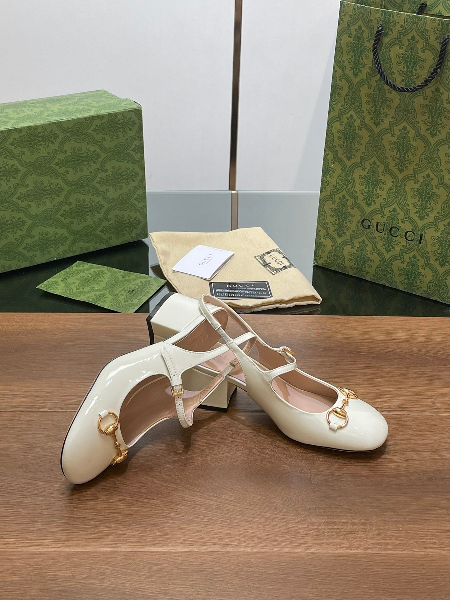GUCCI HORSEBIT PUMP WHITE LAMBSKIN