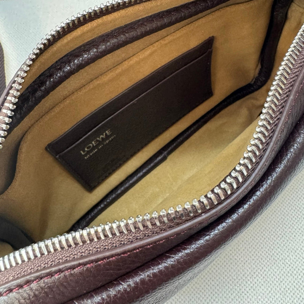 LOEWE 25S PEBBLE BAG 20 IN DARK ROSEWOOD CALFSKIN SILVER HARDWARE