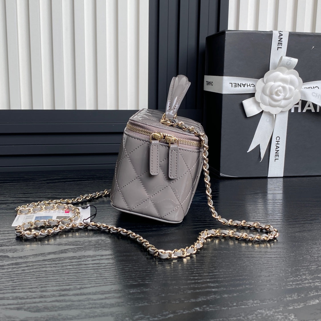 CHANEL 25S VANITY CASE 17 IN CHARCOAL GRAY PATENT CALFSKIN GOLD HARDWARE