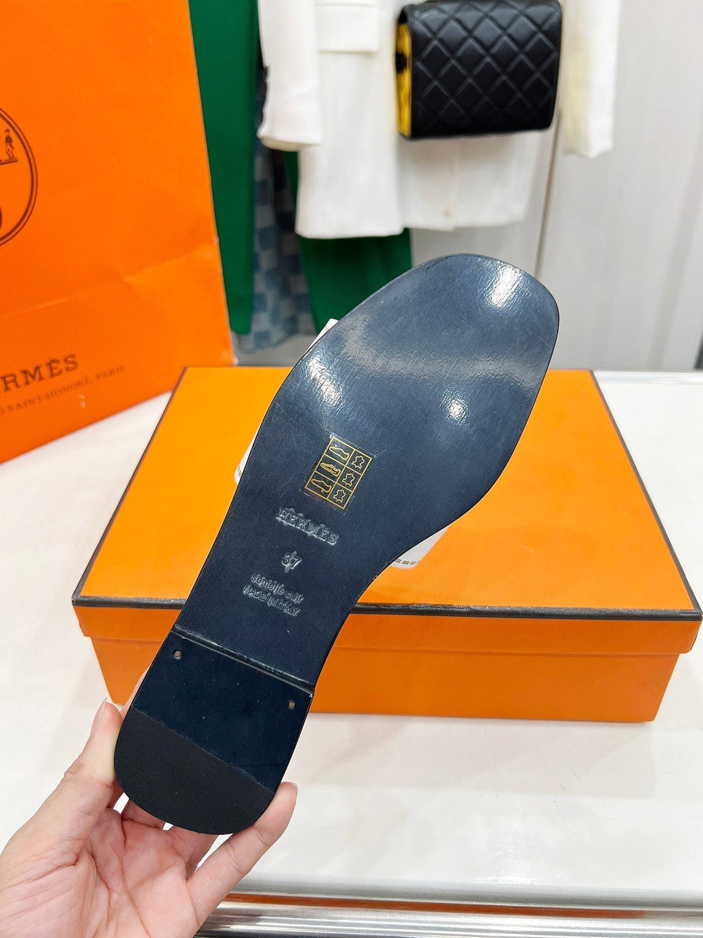 HERMES IDIOMA SANDAL IN WHITE CALFSKIN
