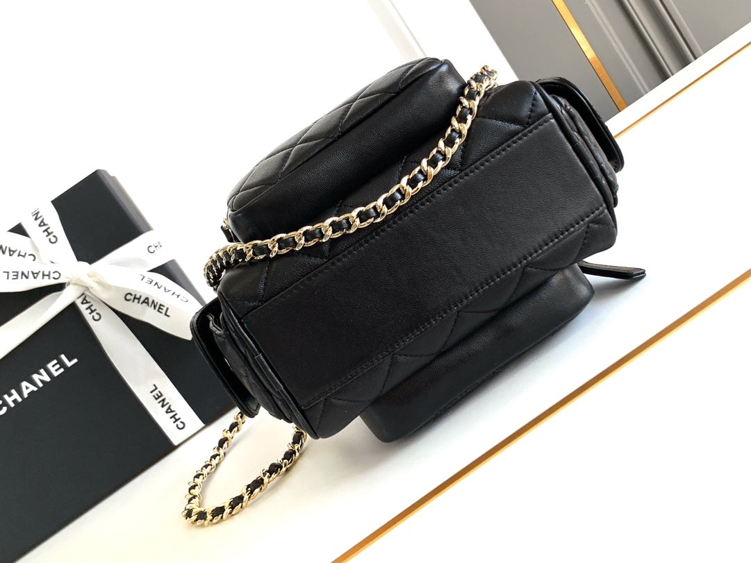 CHANEL 25S CAMERA BAG 23 IN BLACK LAMBSKIN WITH GOLD HARDWARE