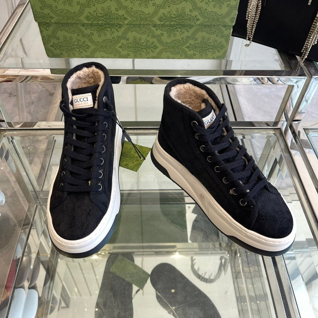 GUCCI HIGH TOP SNEAKER IN BLACK CANVAS WITH BEIGE FLEECE LINING