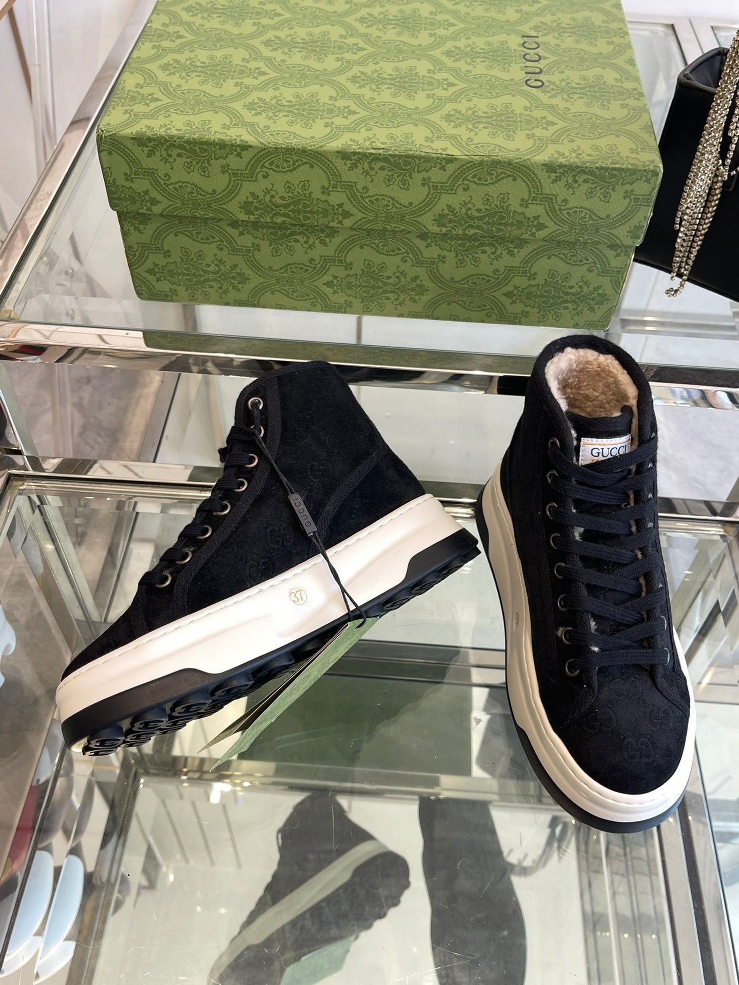 GUCCI HIGH TOP SNEAKER IN BLACK CANVAS WITH BEIGE FLEECE LINING