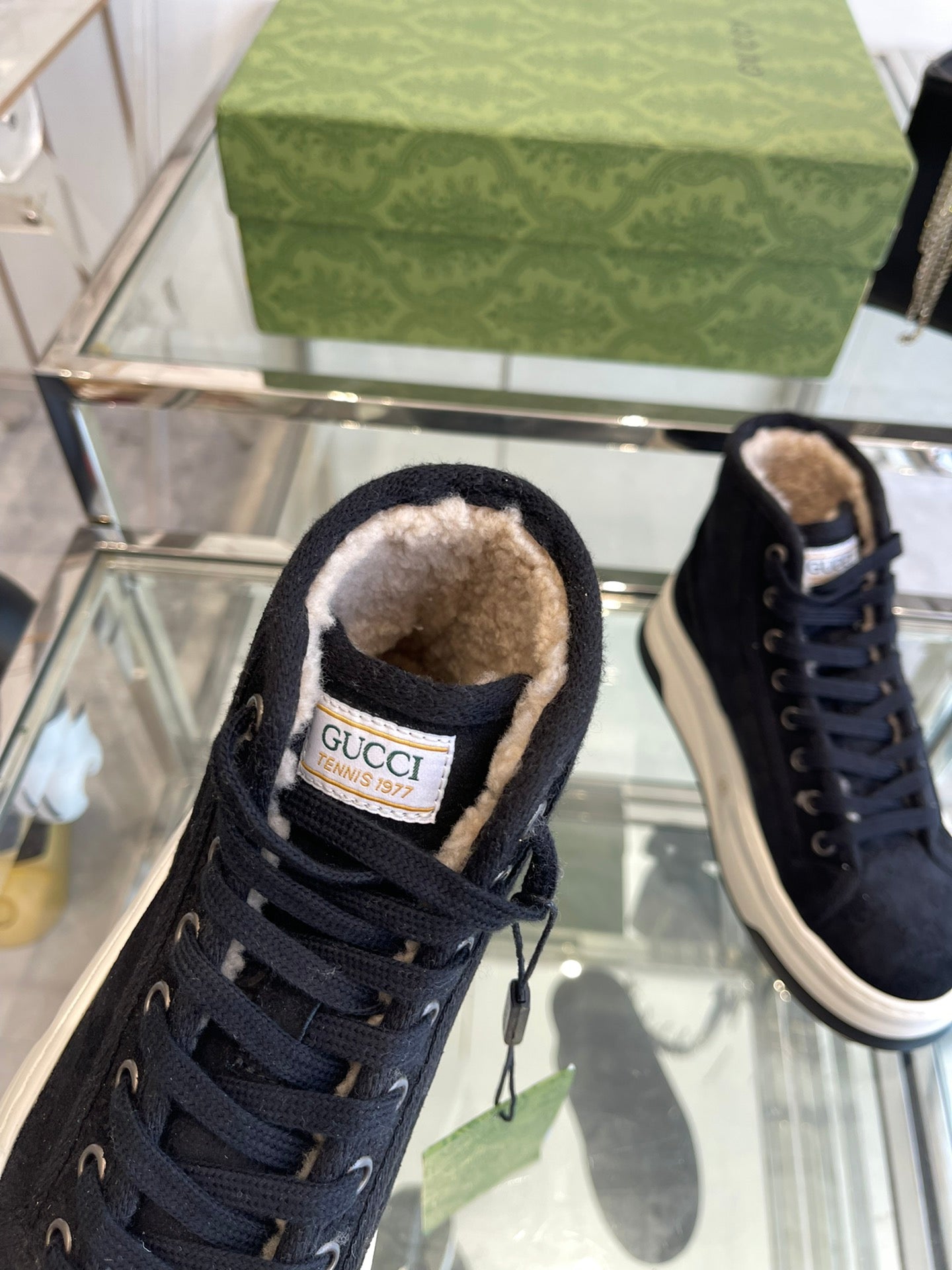 GUCCI HIGH TOP SNEAKER IN BLACK CANVAS WITH BEIGE FLEECE LINING