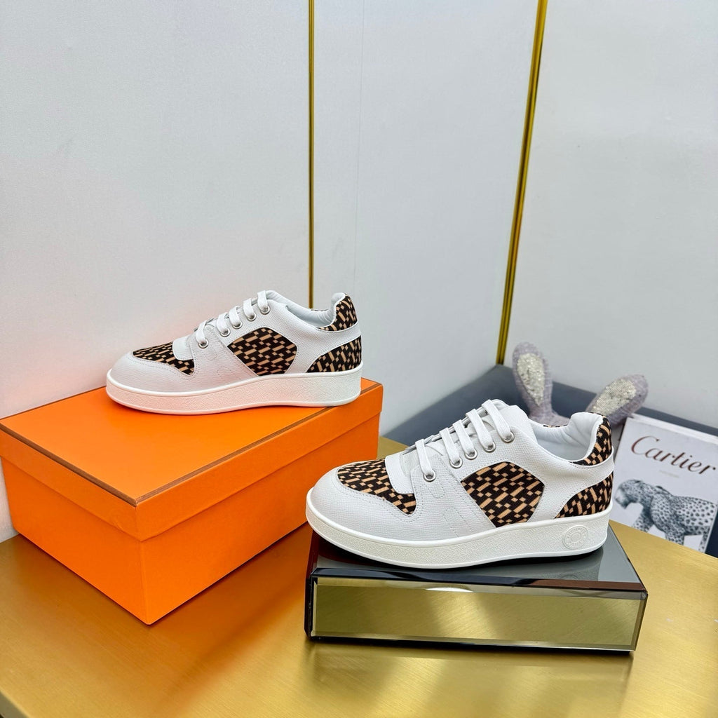 HERMES FREE SNEAKER IN WHITE CALFSKIN AND "H EN BIAIS" BROWN CANVAS