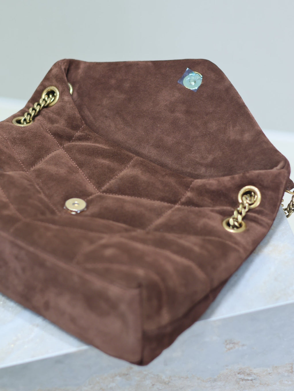 YSL 25S LOULOU PUFFER MM 29 IN DARK BROWN SUEDE GOLD HARDWARE